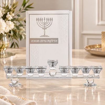 חנוכיית קריסטל שקופה